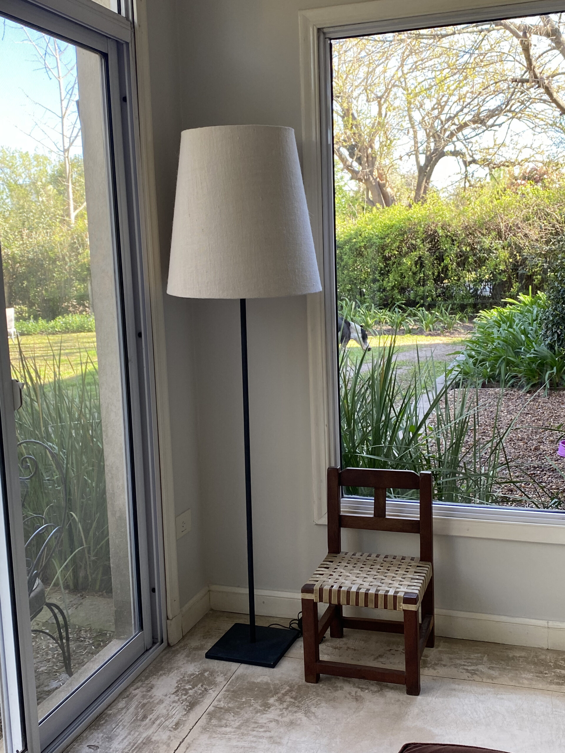 LÁMPARA DE PIE TIMOTEA SLIM